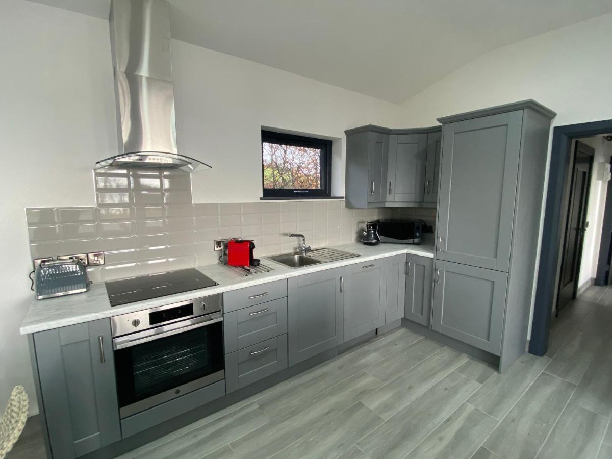 אניסקילן Tullybay Holiday Lodges מראה חיצוני תמונה